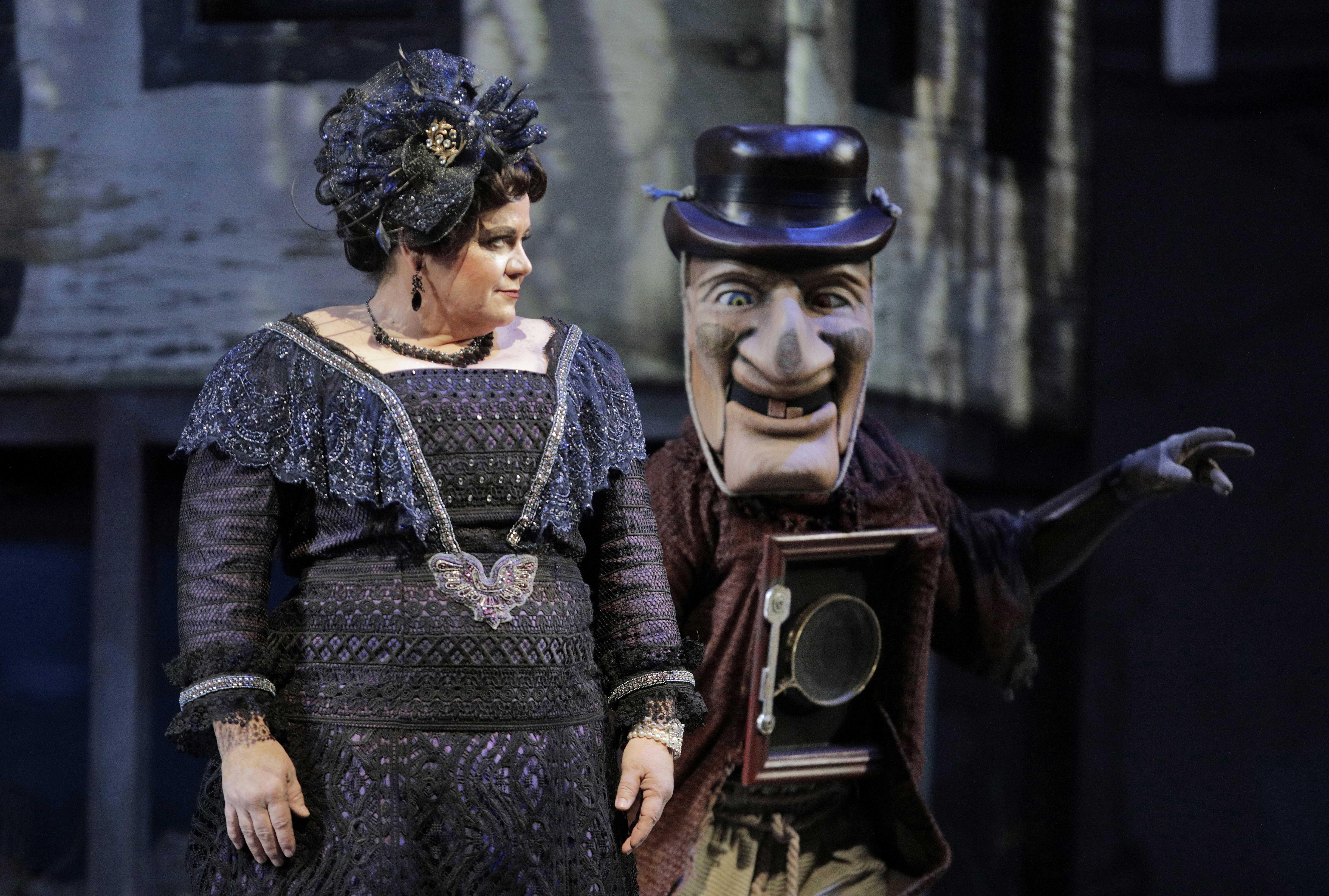 In Gounod’s ‘Faust,’ a Slew of Mixed Messages Chicago News WTTW